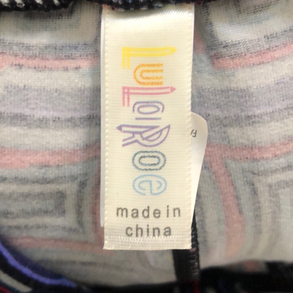 LuLaRoe Tall & Curvy Leggings - Picture 2 of 4
